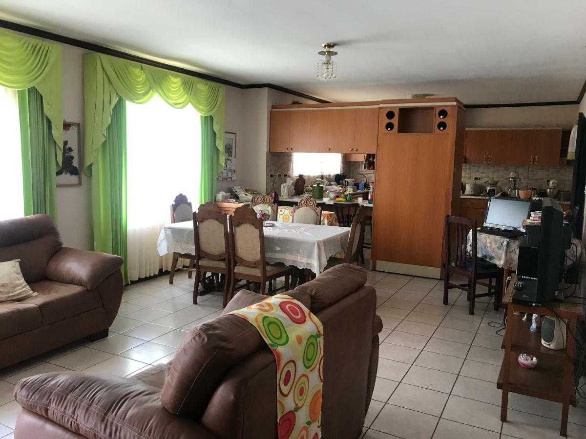 Bed and Breakfast Casa Del Suizo Desamparados  Екстер'єр фото